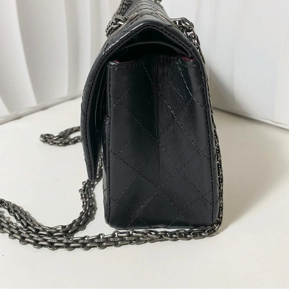 Chanel 2.55 Reissue Quilted Aged Black & Gunmetal Calfskin Flap Bag - Picture 3 of 12